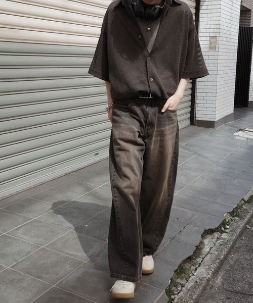 VINTAGE WASHED CURVED DENIM